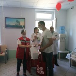 Ульяновское отделение РКК поздравило доноров крови с праздником