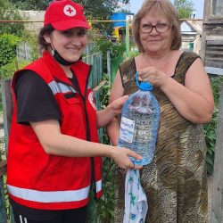 Сотрудники Красного Креста обеспечили водой 250 жителей р.п. Ишеевка